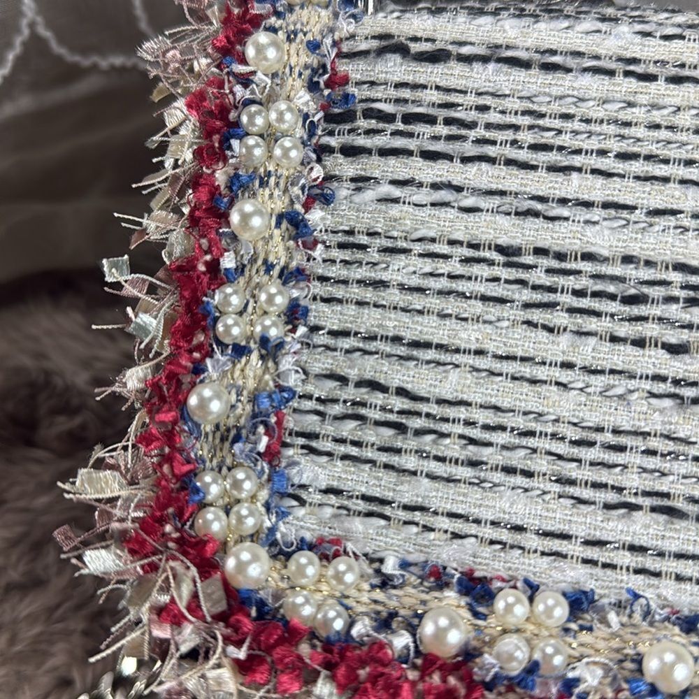 Zara, Multicoloured woven crossbody bag. Pearl and frayed detail on the flap. - Picture 14 of 14